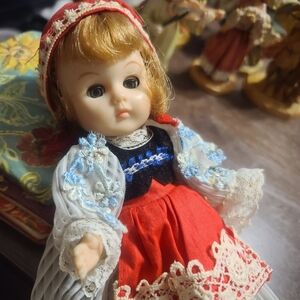 💙Vintage Vogue 8" GINNY 🌎 Far Away Lands Switzerland Sleepy Eyes 70's Doll VGC